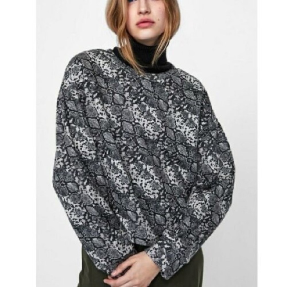 ZARA cropped snake print sweatshirt